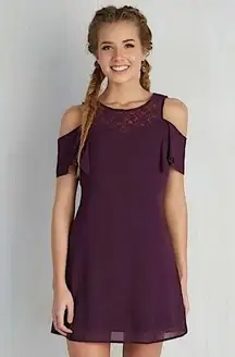 ModCloth Doe & Rae Eggplant Purple Short Lace Neck Cold Shoulder Dress NEW Sz M