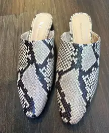 NWOT  leather snake print mule shoes | 7