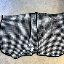 NWT BEAUTIFUL houndstooth extra long poncho - perfect for dressing up or down!