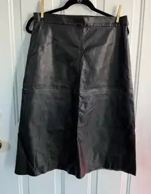 H&M Black 🖤  Size 10 Faux Leather Midi Skirt Women’s 🖤Back Zip & Snap Closure