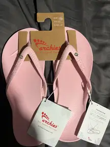 Archie’s arch support flip flops