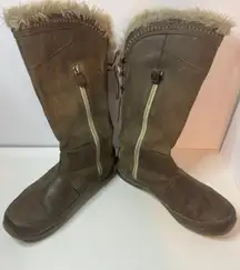 Primaloft Gray Distressed Leather Boots Size 8.5