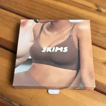 SKIMS sculpting bra onyx