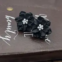 Cute Oversized Black Faux Pearl Flower Stud Earrings