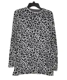 Ann Taylor  Loft Womens Top Size Medium Black White Cow Print Cotton Pullover