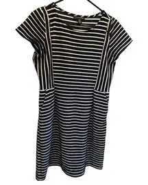 A Pea in the Pod Nursing Dress M Navy White Striped Short Sleeve Maternity