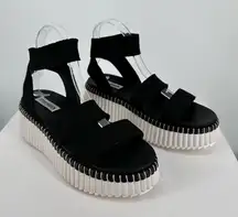 Steve Madden Shelle Platform Sandals size 9 in Black Ankle Strap