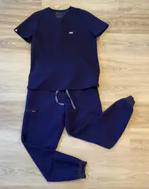 FIGS Navy Blue Zamora Jogger Catarina Top Scrub Set Uniform Women's size Medium