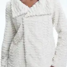 Patagonia Women's White and Cream Jacket