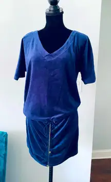 Nice dressy velvet dress 💙💙💙