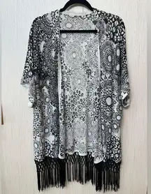 Chicos 0/S Medallion Print Boho Short Sleeve Open Front Eliska Fringe Cardigan