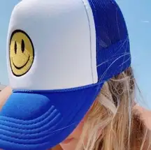 GOOD VIBES ONLY SMILEY FACE TRUCKER HAT