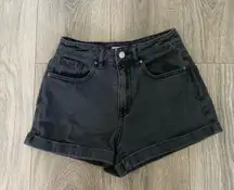 Mom Shorts in Black