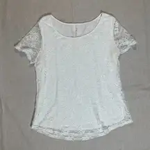 Leo & Nicole | Cream Lace Short Sleeve Top | Large