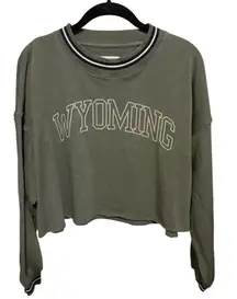 American Eagle Oversized Cropped
Wyoming sweatshirt size xs