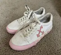 Vulcanized Sneakers Pink White Canvas Low Top