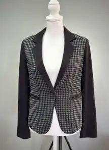 CLEARANCE! Black Laundry Shelli Segal  Stretch Blazer Size 8 EUC