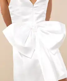 Elegant White Bow Dress