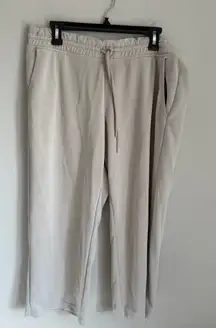 Athleta Oatmeal Cream Seasoft Straight Cropped Pant Womens XL Athleisure Cozy