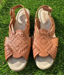 Softspots Tela Huarache Brown Leather Sandals size 11ss