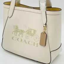 Coach -Emblem Leather Horse & Carriage Tote Chalk/Vanilla C4063