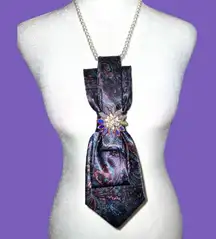 “Dainty Dapper”Elegant Paisley Necktie Necklace with pretty brooch attachment