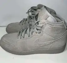 Air Jordan 1 Retro Grey Suede