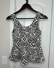 Women’s Black & White pattern peplum top