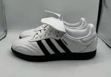 Adidas Wmns Samba LT “Pantent Leather Pack-White” size 5.5w