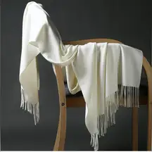 EUC LIZ CLAIBORNE  SUPER SOFT Shawl Wrap Warm Scarves Solid Color off white