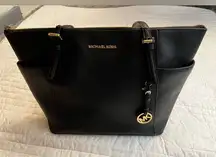 Michael Kors Jet Set Top-Zip Saffiano Leather Tote in Black
