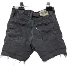 Levi’s Silvertab cut off washed black mom denim shorts size 28