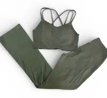 Set Grey Sage, Lululemon Align High-Rise Mini-Flared Pant 28" & Like a Cloud Bra