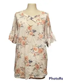 7th Ray woman’s 2x floral print short sleeve cross cross neck cotton blend top