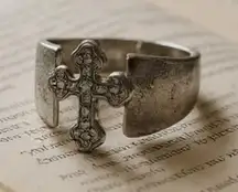 Premier Designs Devotion Silver Tone Crystal Cross Ring