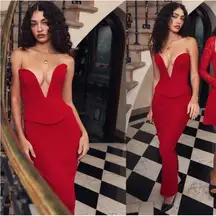 HOUSE OF CB Martinez Red Rose Maxi Skirt NWOT size‎ S