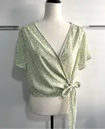 Lush Clothing Lush Size M Women's Sage Green/Cream Floral Ranya Faux Wrap Cropped Top