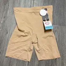 Assets by Spanx Shaping Mid Thigh Short