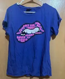 Popular Sports Lips with words size medium