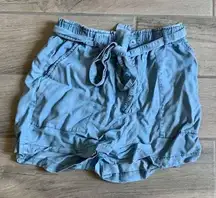 Daisies soft chambray shorts