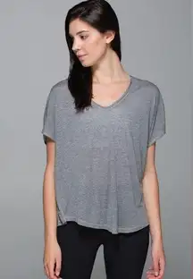 Lululemon Devout Short Sleeve Tee Heathered Mod Medium Grey