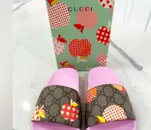 Les Pommes Slide Sandals