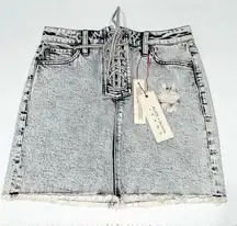 Alice + Olivia acid wash denim tie-up skirt in size 25 NEW High Rise