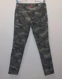 Arizona jean co green camo super skinny jeans