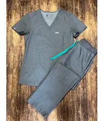 FIGS Technical Collection Women’s Scrub Set  XXS Top Pants Bottom Gray