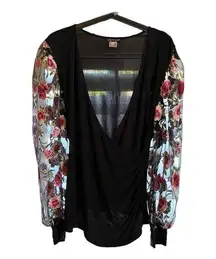 Venus  Women's Top Pullover Blouse Black Floral Print Design Deep V-neck Size XL