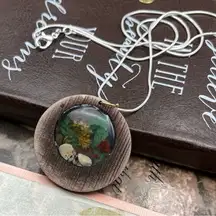 Handcrafted Red Floral Oversized Wooden Circle Pendant Stainless Steel Necklace