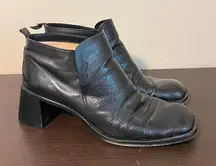 VTG chunky Black leather ankle boots short heel 90s retro minimalist classic