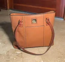 Dooney & Bourke  Purse