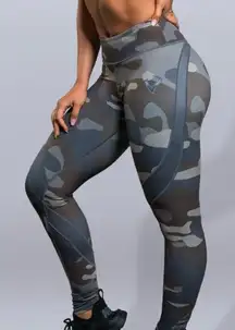 Violate the Dress Code ‘Vintage Camo’ High Waist Leggings in Gray/Green Small